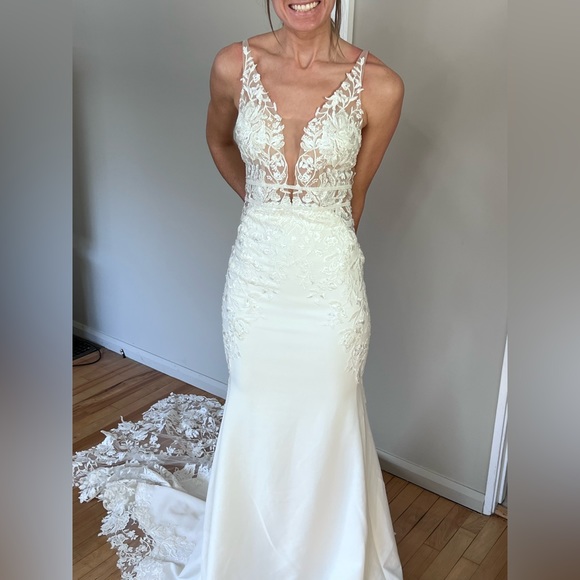 Essence of Australia Oxford Street - NWT Size 6 Wedding Dress - Picture 10 of 10